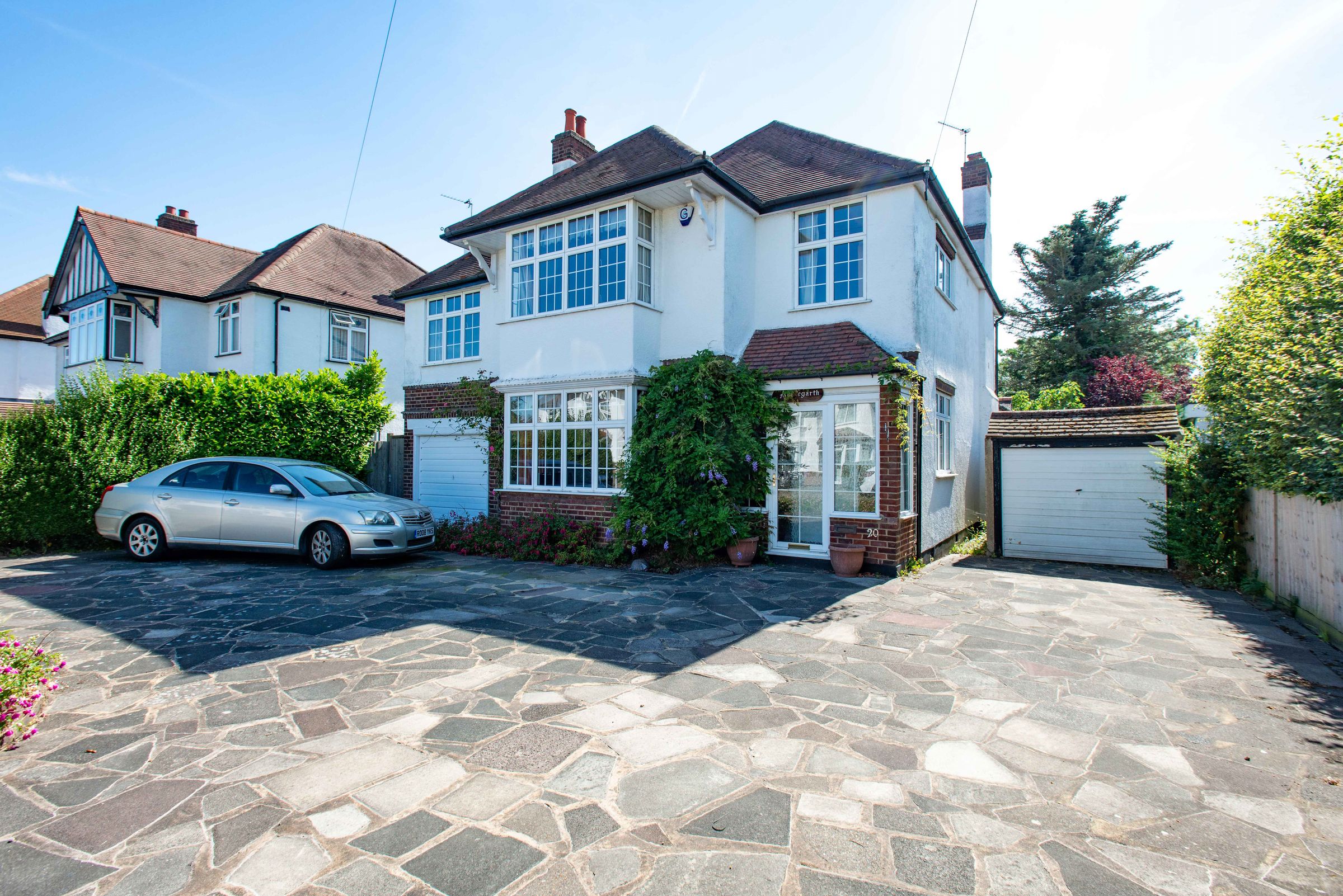 4 bed detached house for sale in Sutherland Avenue, Petts Wood