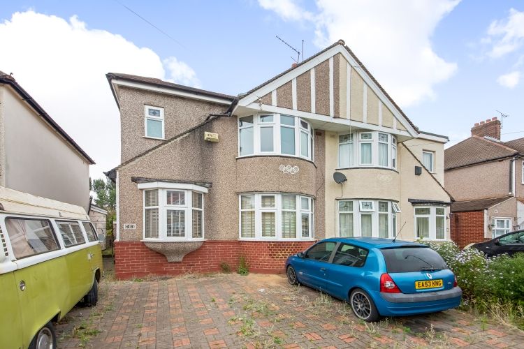 4 bed semidetached house for sale in Mayday Gardens, London SE3 Zoopla