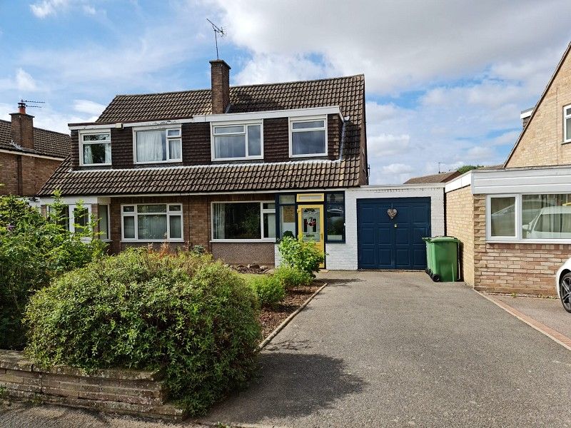 3 bed semidetached house for sale in Blake Court, Enderby, Leicester