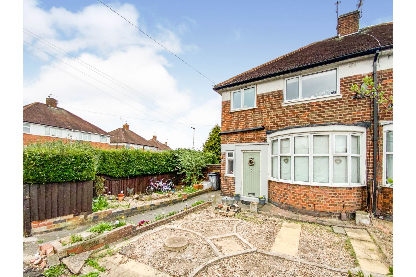 Glendower Close, Leicester LE5  