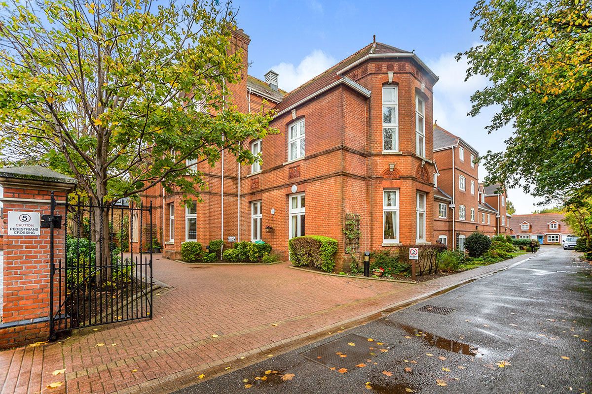 1 bed flat for sale in William Gibbs Court, Orchard Place, Faversham, Kent ME13 Zoopla