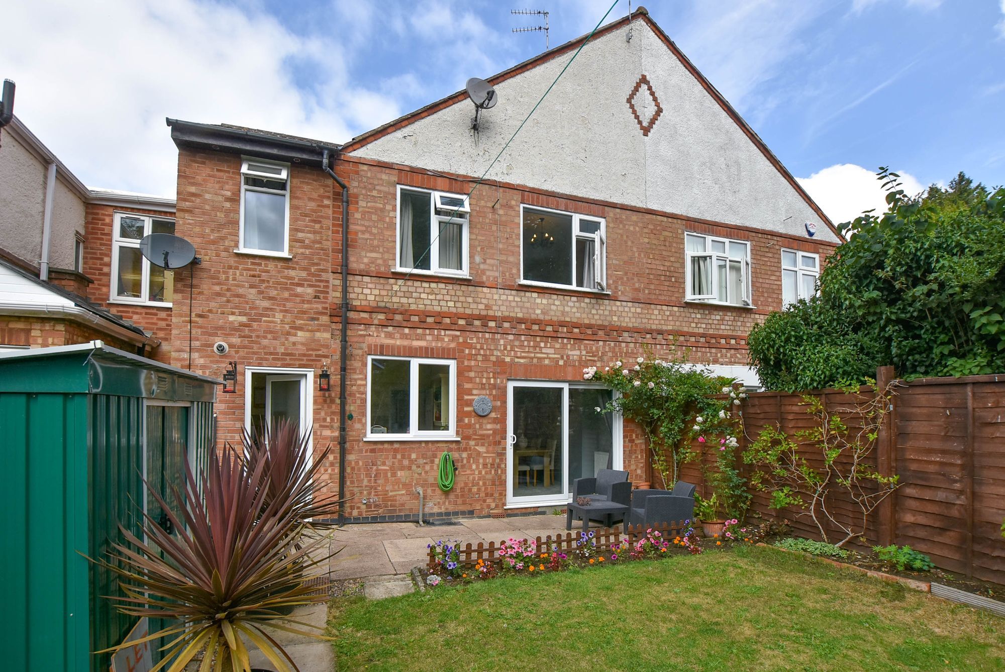 4 bed semidetached house for sale in Wigston Road, Oadby, Leicester