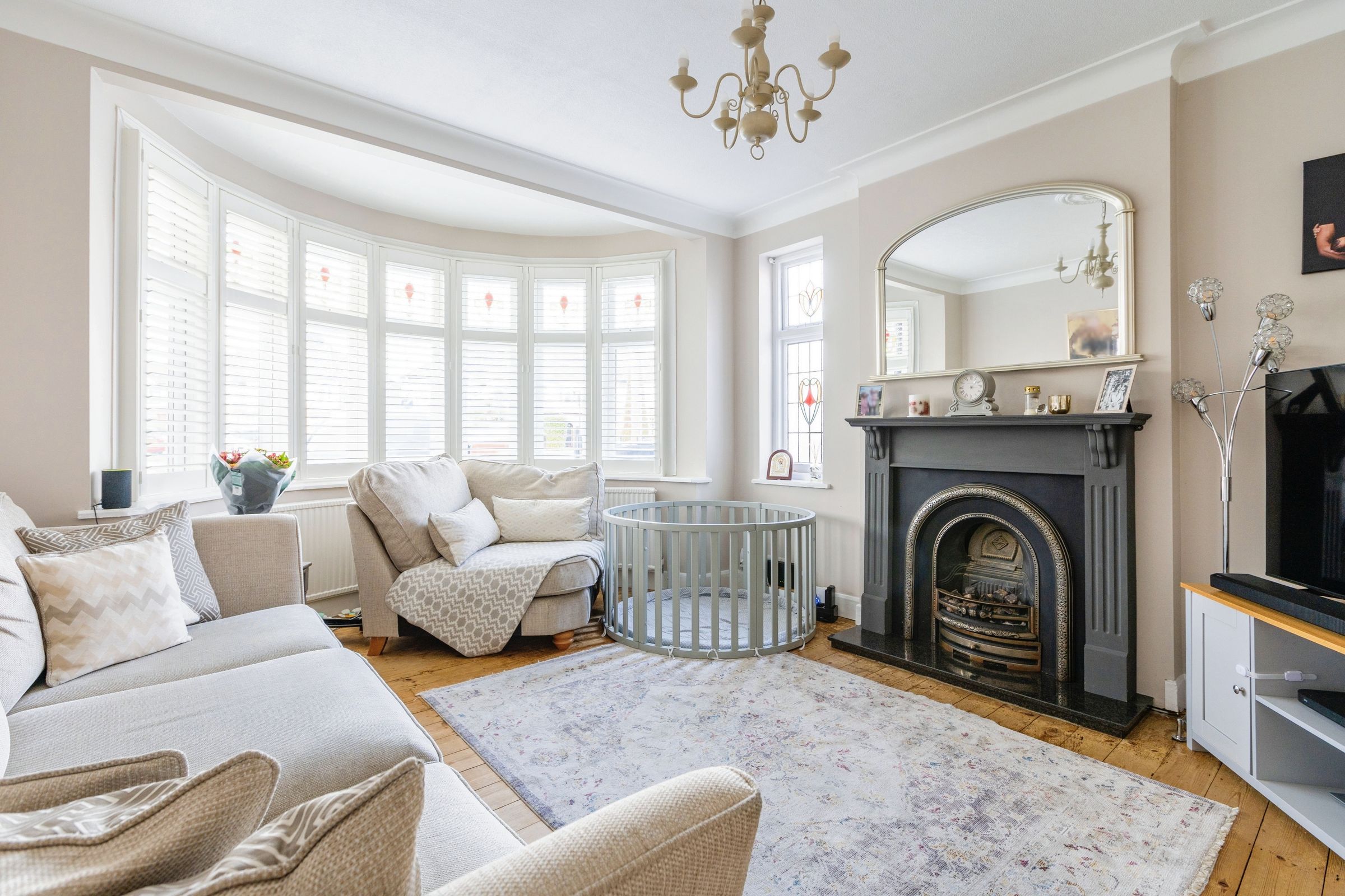 3 bed semidetached house for sale in Halstead Road, Winchmore Hill N21 Zoopla
