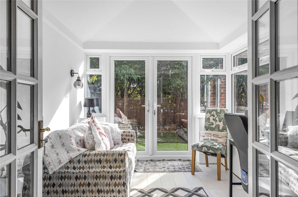 3 bed semidetached house for sale in Horns Drove, Rownhams