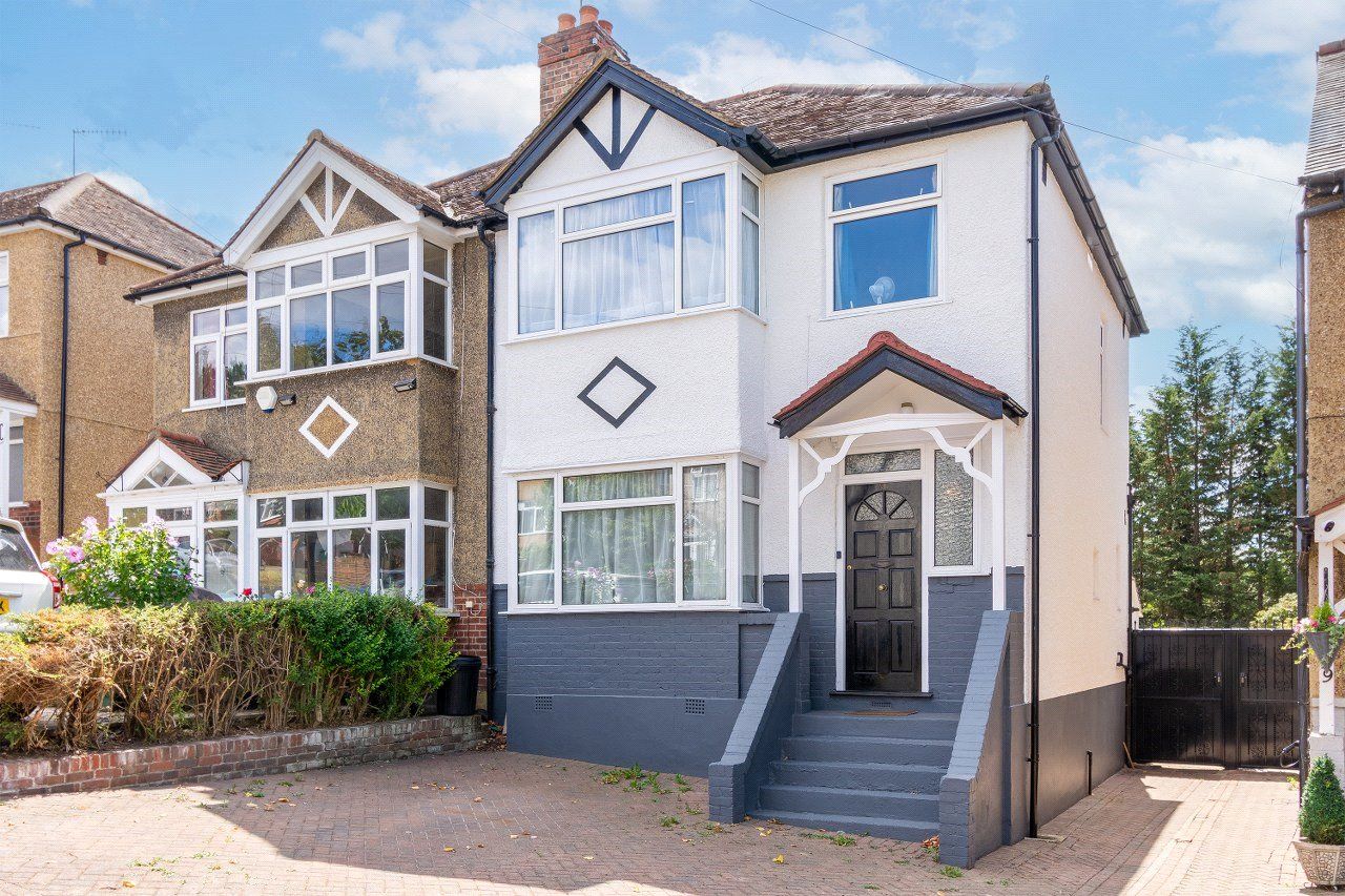 3 bed semidetached house for sale in Rosehill Park West, Sutton SM1