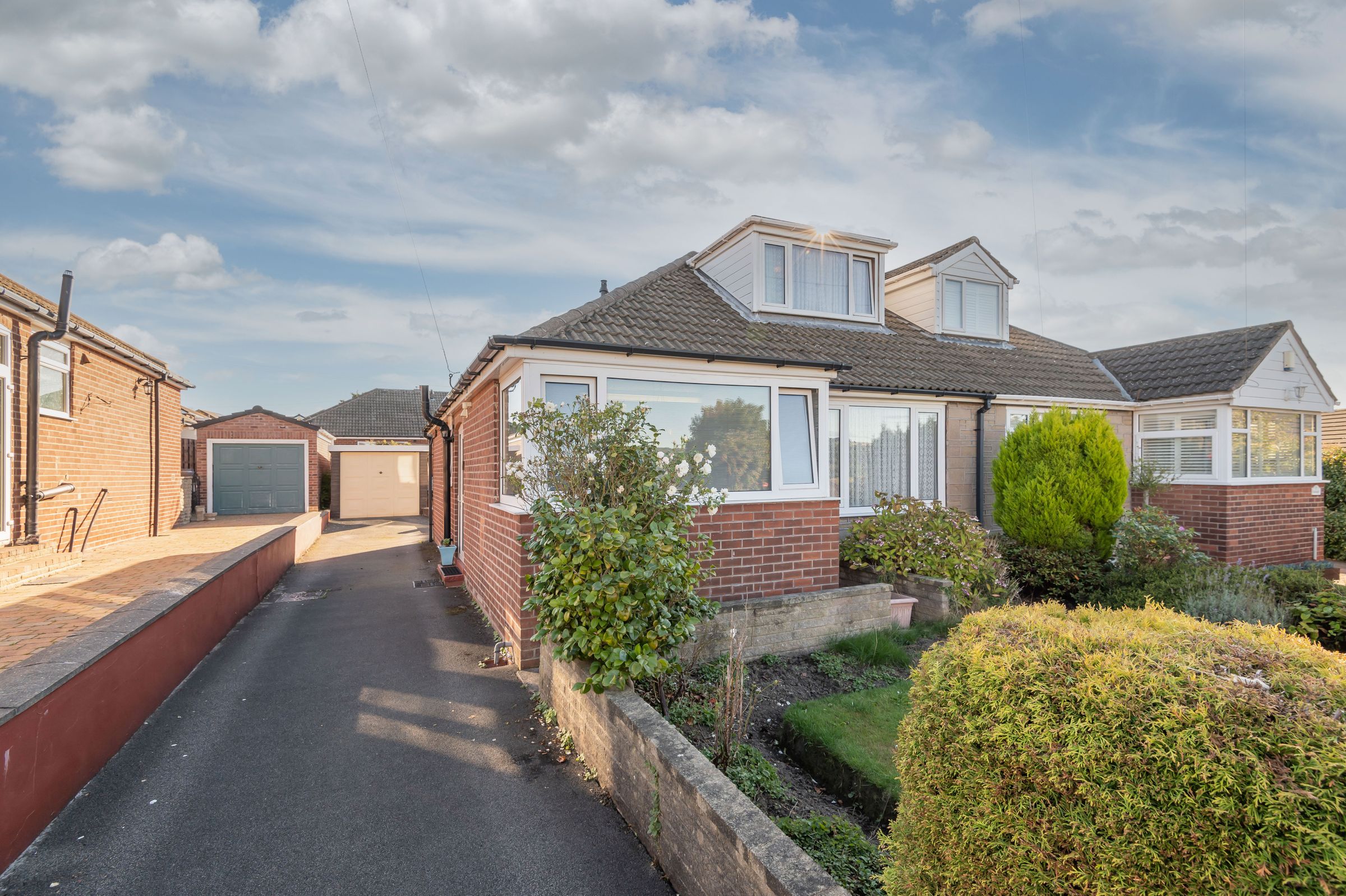 4 bed semidetached bungalow for sale in Rowley Drive, Fenay Bridge