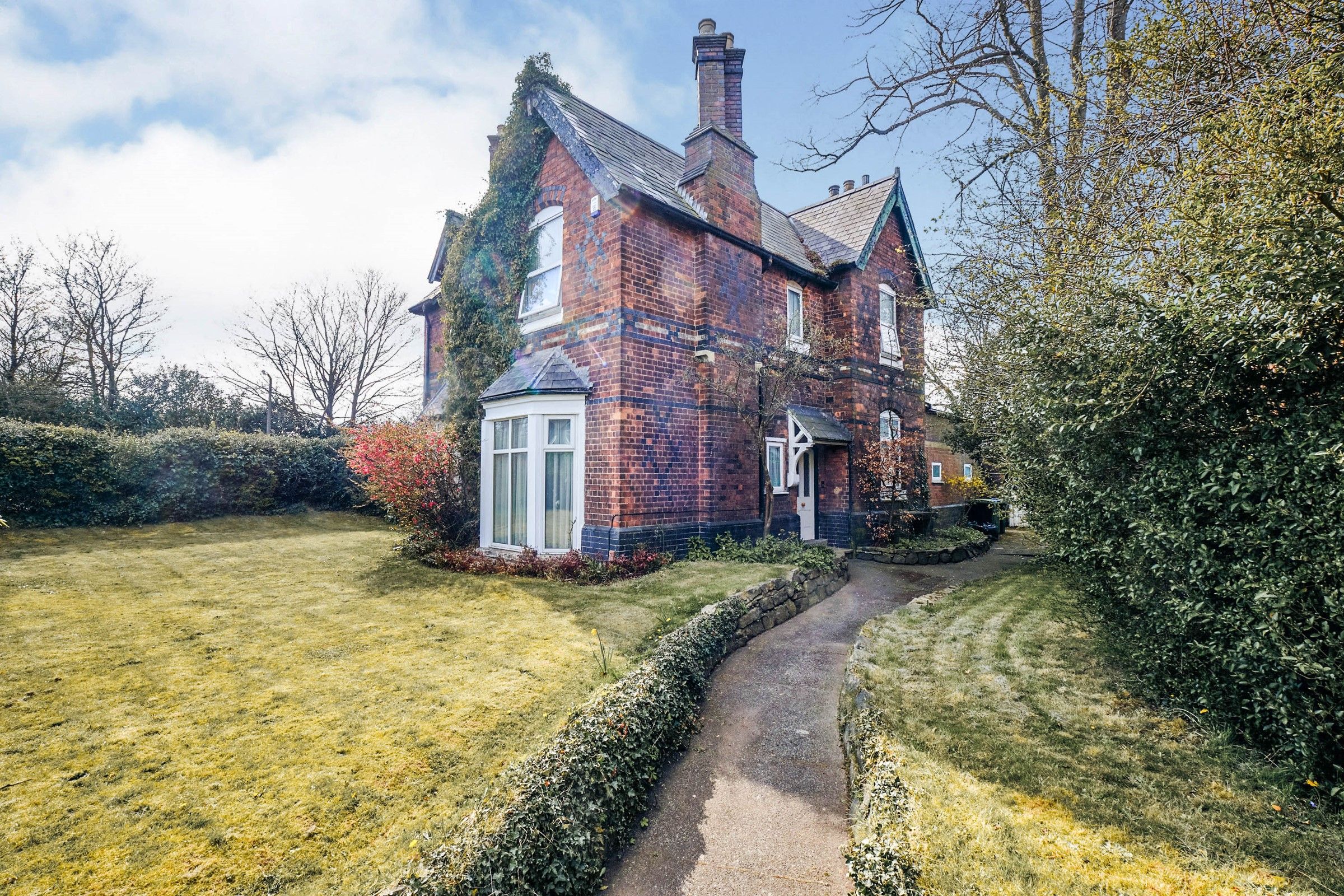 5 bed detached house for sale in Holly Lane, Smethwick, Birmingham