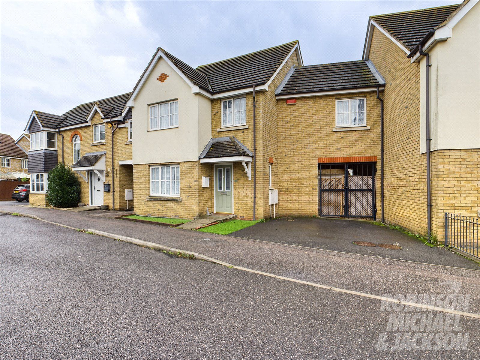 4 bed terraced house for sale in Stangate Drive, Iwade, Sittingbourne