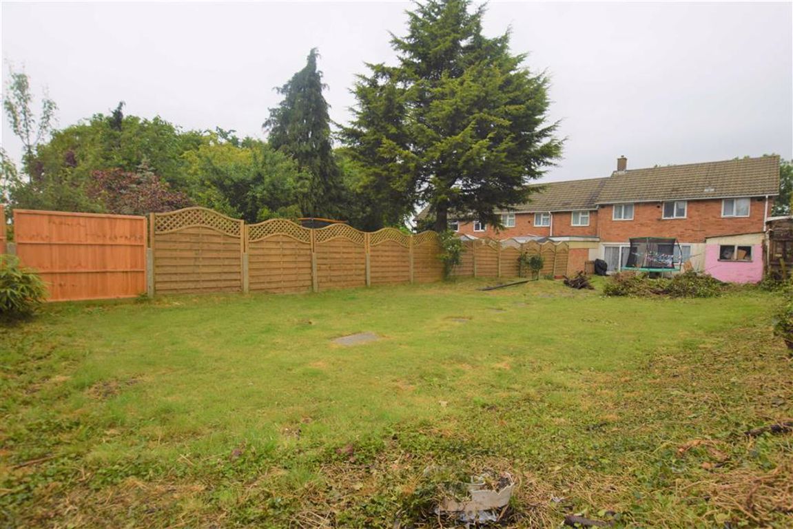 Highland Avenue, Basildon, Essex SS16  
