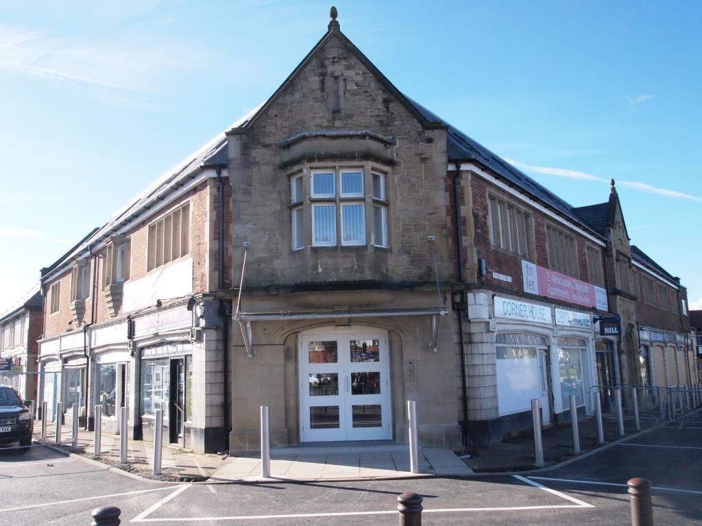 2 bed flat to rent in The Grosvenor House, Moortown, Leeds, West