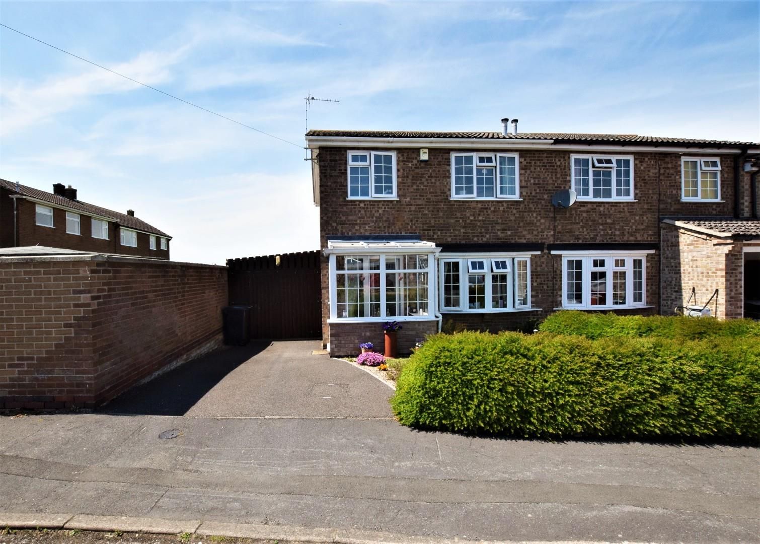 3 bed semidetached house for sale in Stanilands, Whissendine, Oakham