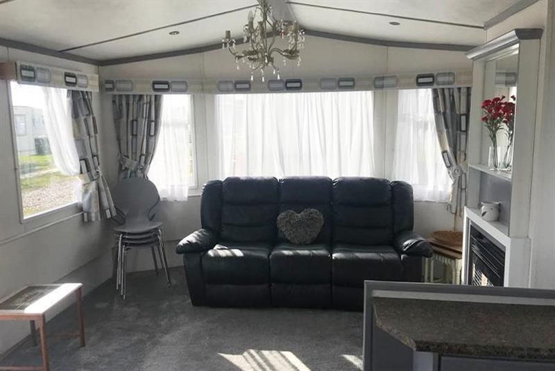 3 bed mobile/park home for sale in Cleethorpes, Humberston, Grimsby