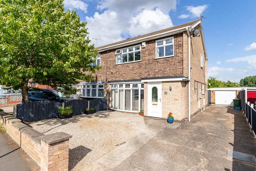 3 bed semidetached house for sale in Queenswood Road, Bottesford