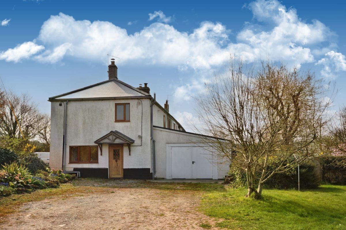 3 bed end terrace house for sale in Walson Cottages, Bow, Crediton EX17