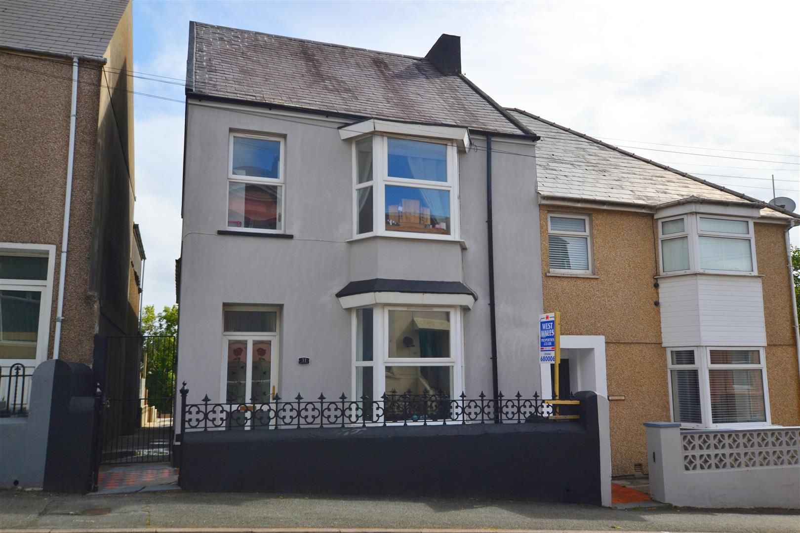 4 bed semidetached house for sale in Treowen Road, Pembroke Dock SA72