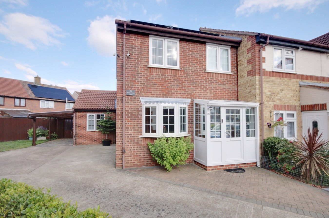4 bed end terrace house for sale in Elmdon Road, South Ockendon RM15