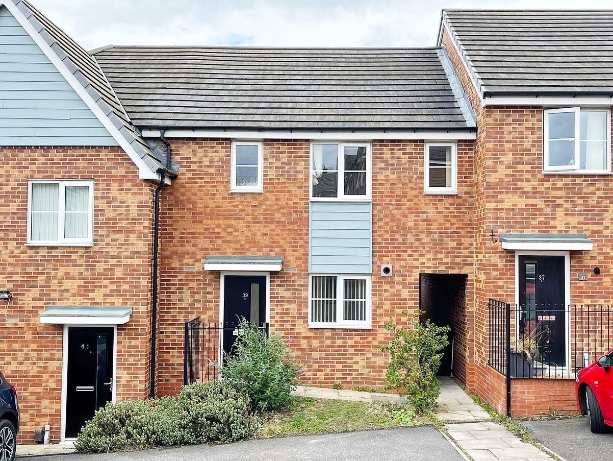 3 bed town house for sale in Larch Place, Barnsley S70 Zoopla