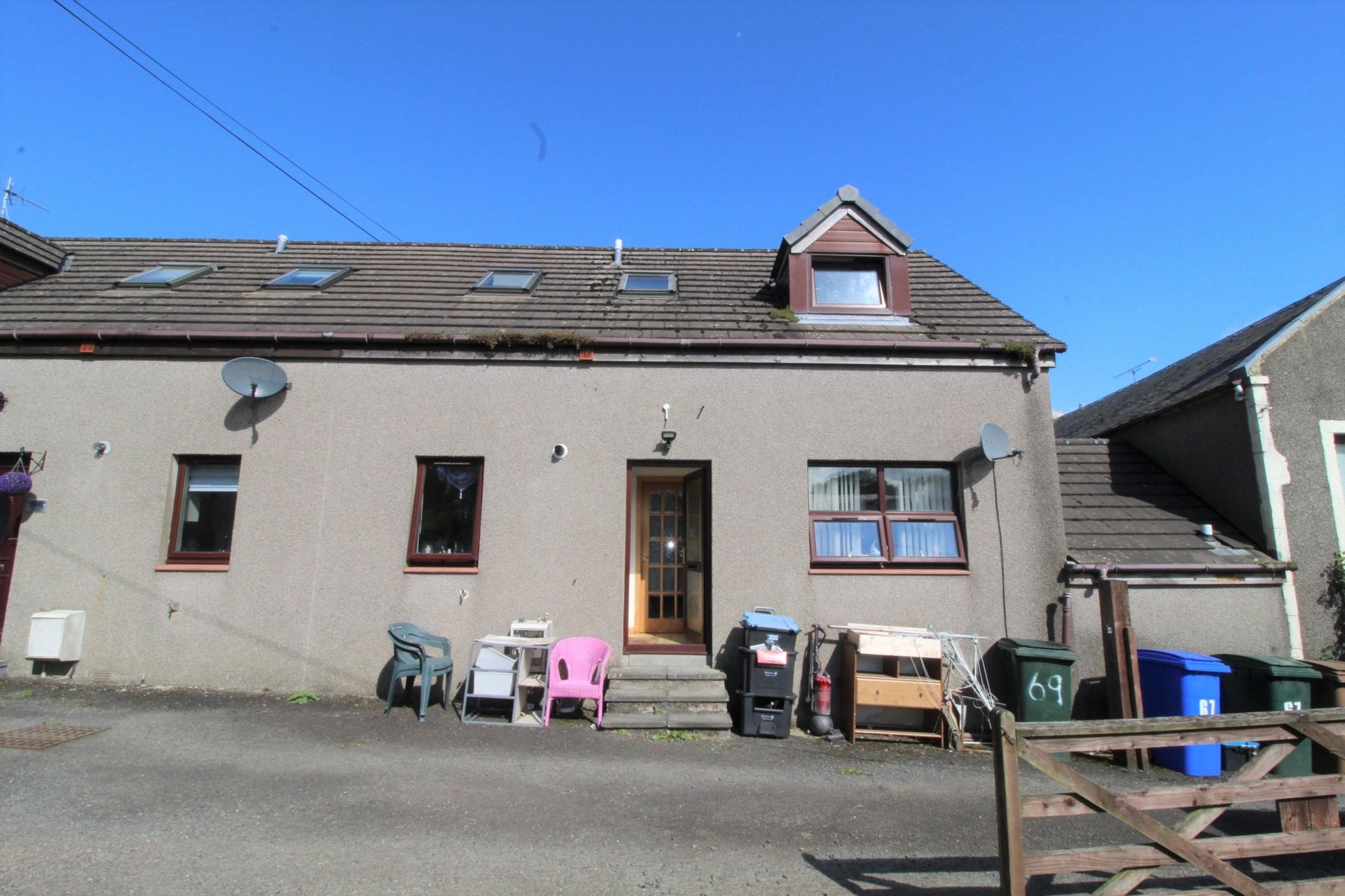 2 bed terraced house for sale in Castle, New Cumnock KA18 Zoopla
