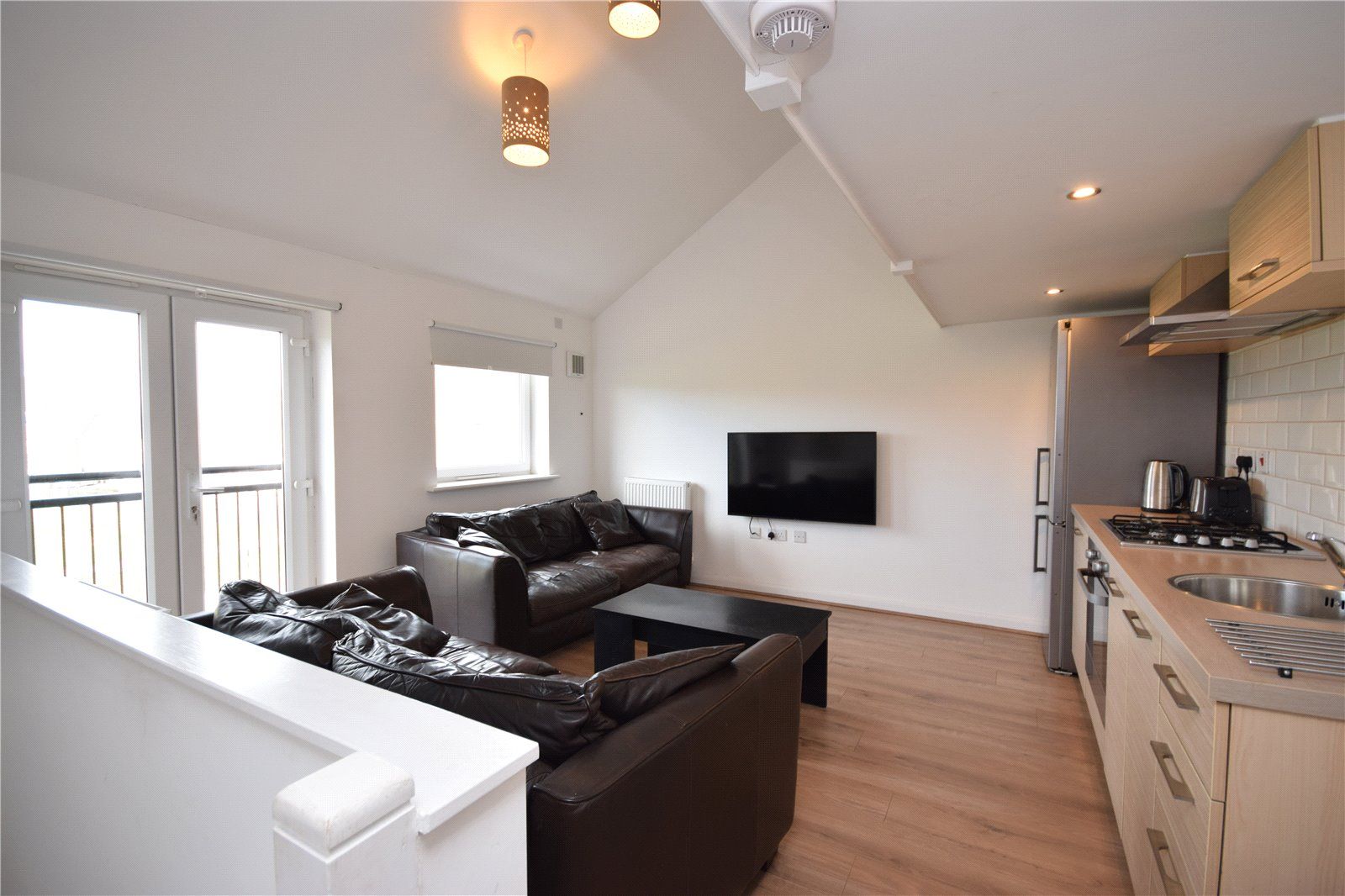 1 bed town house to rent in Elizabeth Court, Pudsey, Leeds LS28 Zoopla