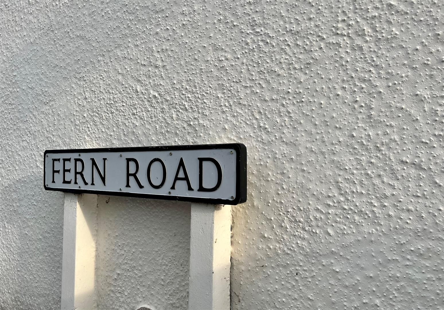 2 bed property to rent in Fern Road, Godalming GU7 Zoopla