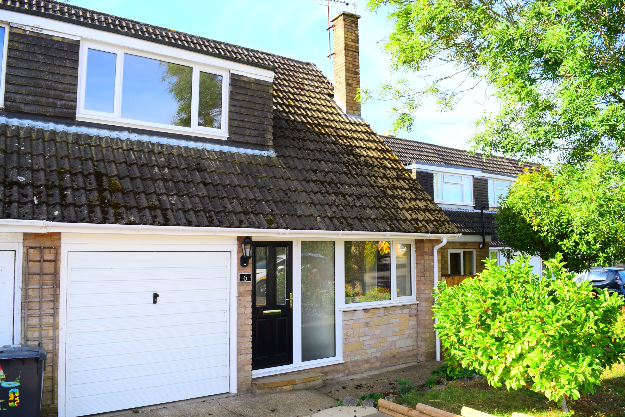 3 bed terraced house to rent in Wantage Close, Hackleton, Northampton