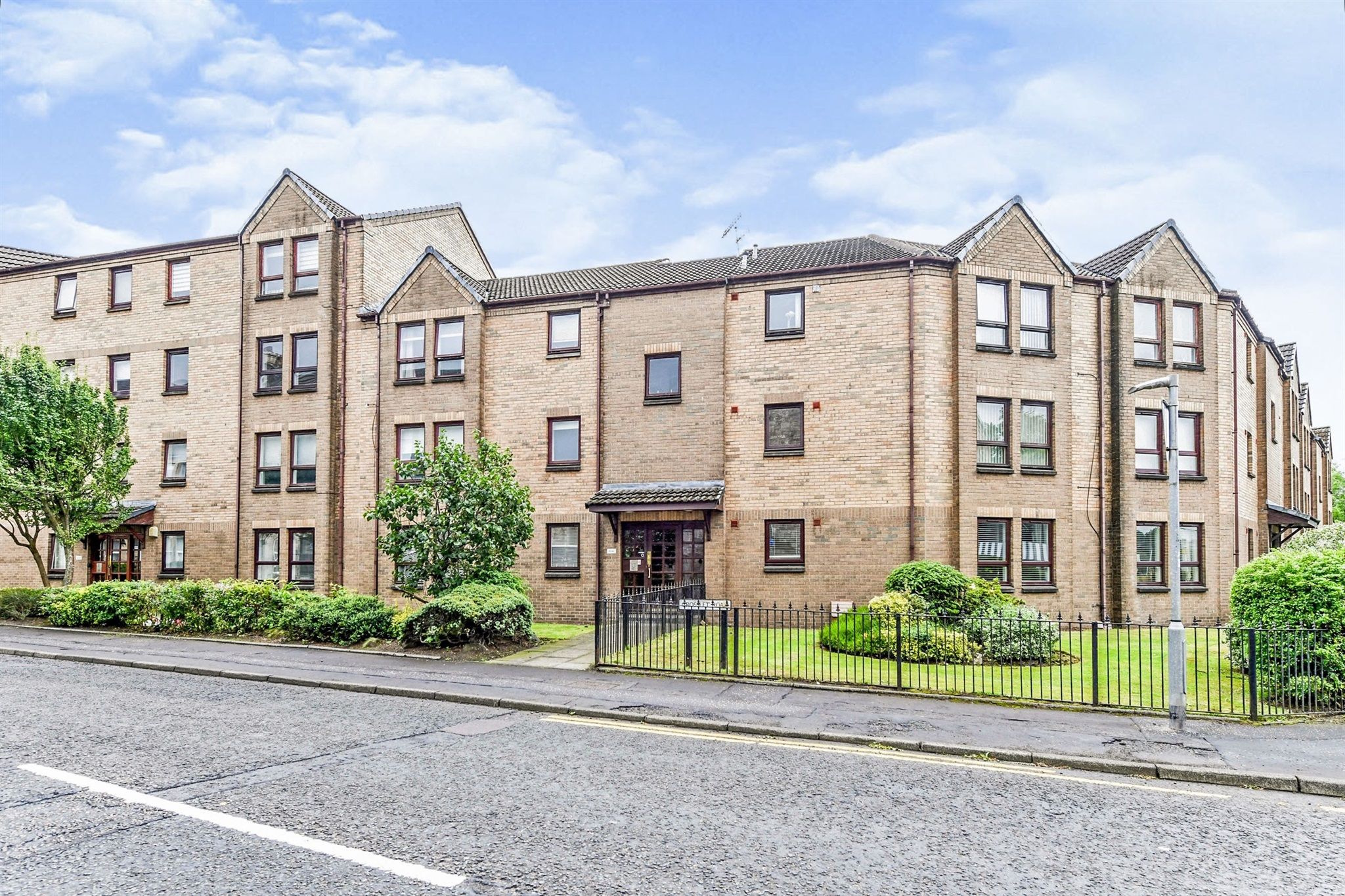 2 bed flat for sale in Crosslet Road, Dumbarton G82 Zoopla