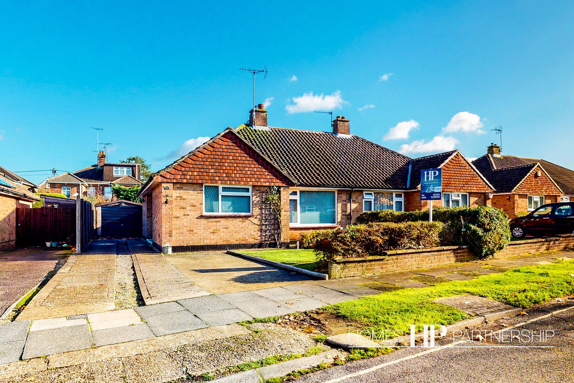2 bed semidetached bungalow for sale in Stonefield Close, Crawley RH10