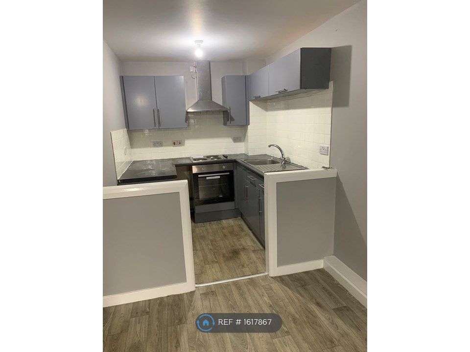 2 bed to rent in The Old CoOp Building, Highfields