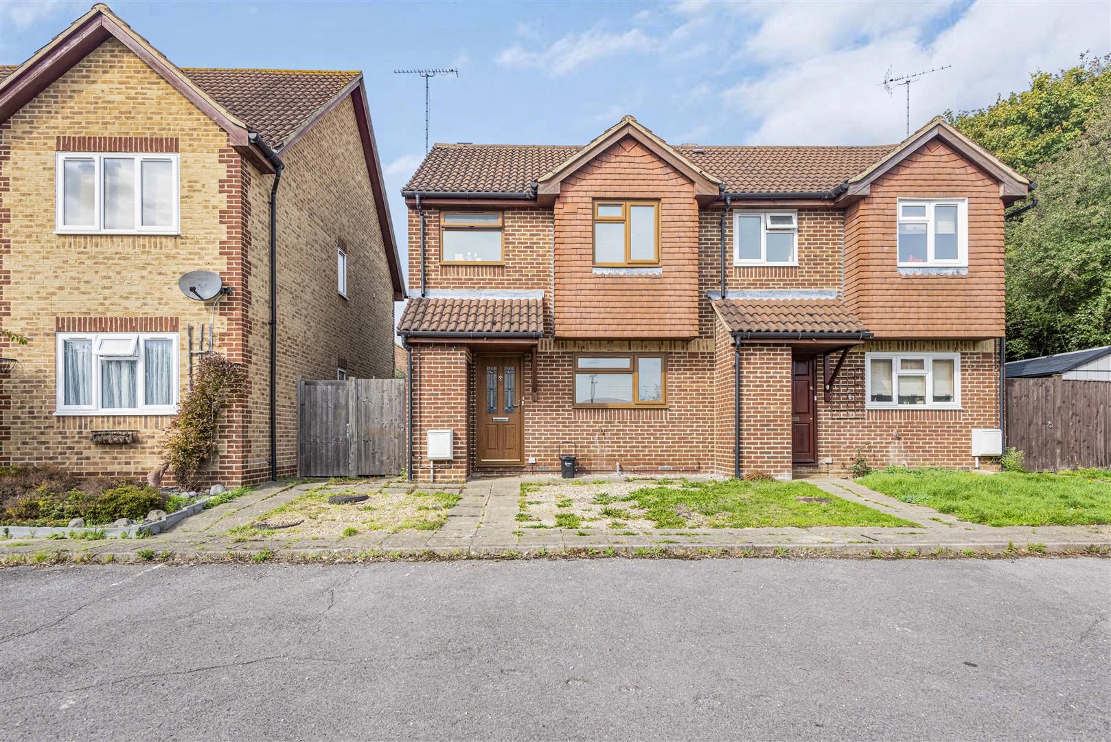 2 bed end terrace house for sale in Westminster Way, Lower Earley