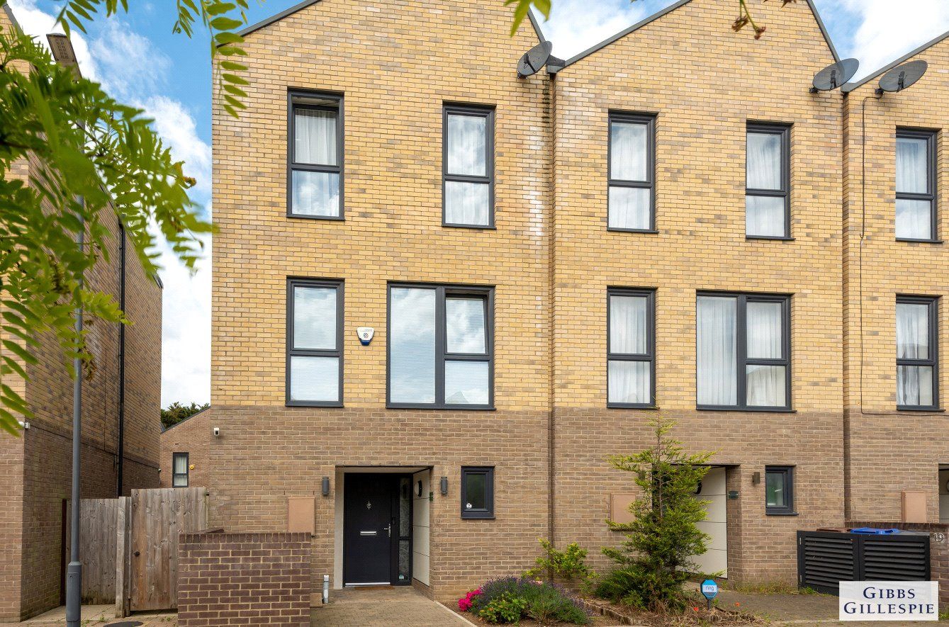 3 bed end terrace house for sale in Sandpiper Drive, Harrow HA2 Zoopla