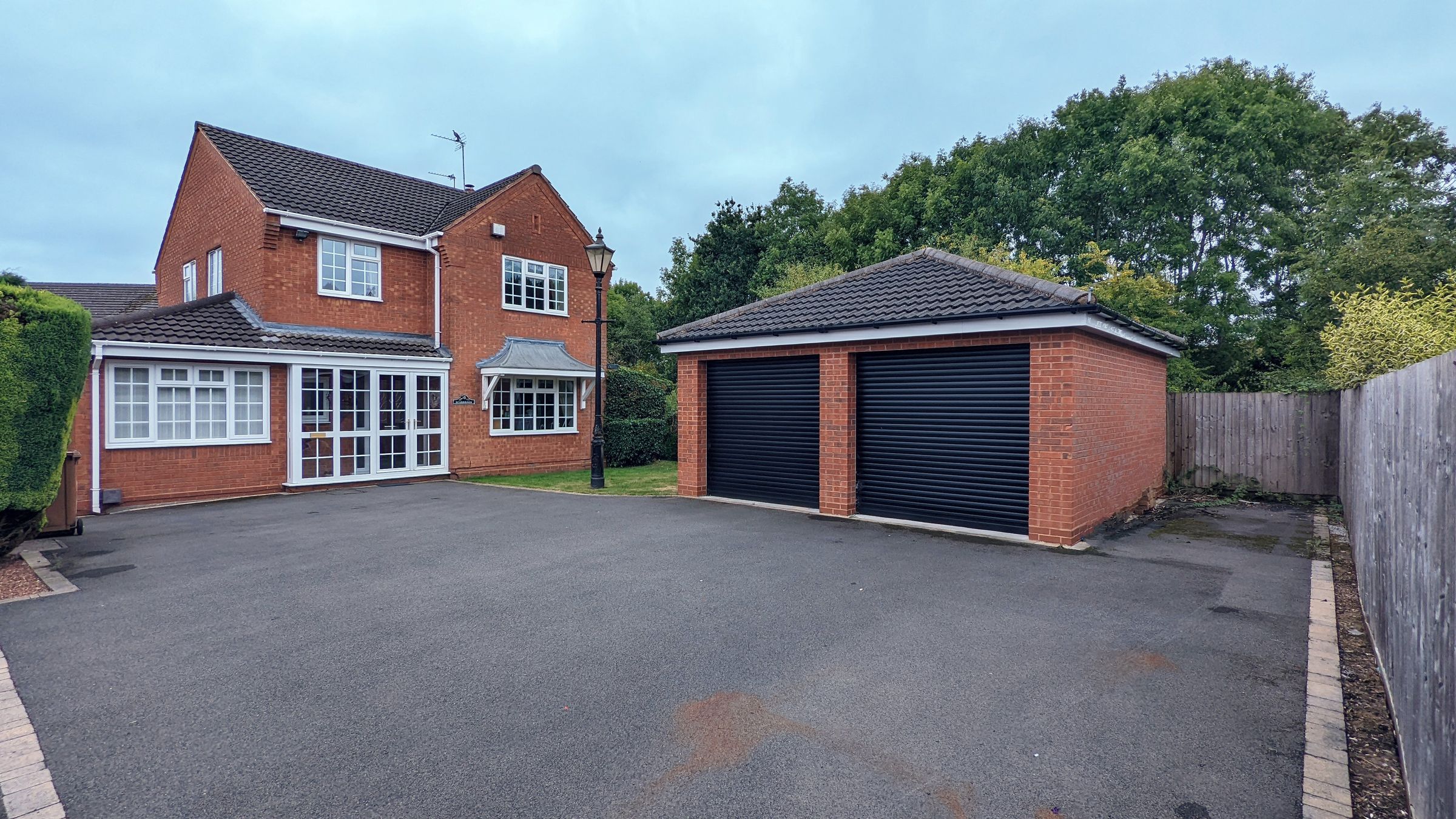 4 bed detached house to rent in Lytham Grove, Bloxwich, Walsall WS3