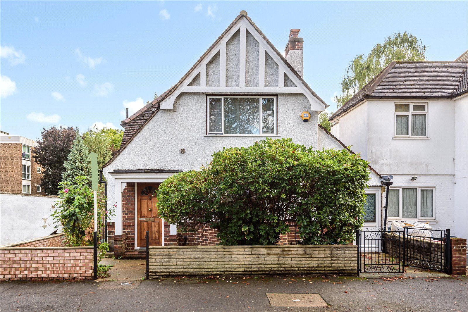 4 bed detached house for sale in Eversley Crescent, Isleworth