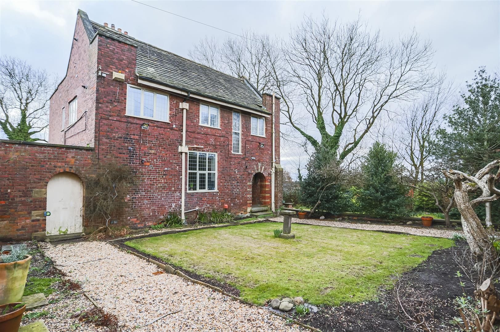 4 bed property for sale in Manchester Road, Heywood OL10 Zoopla