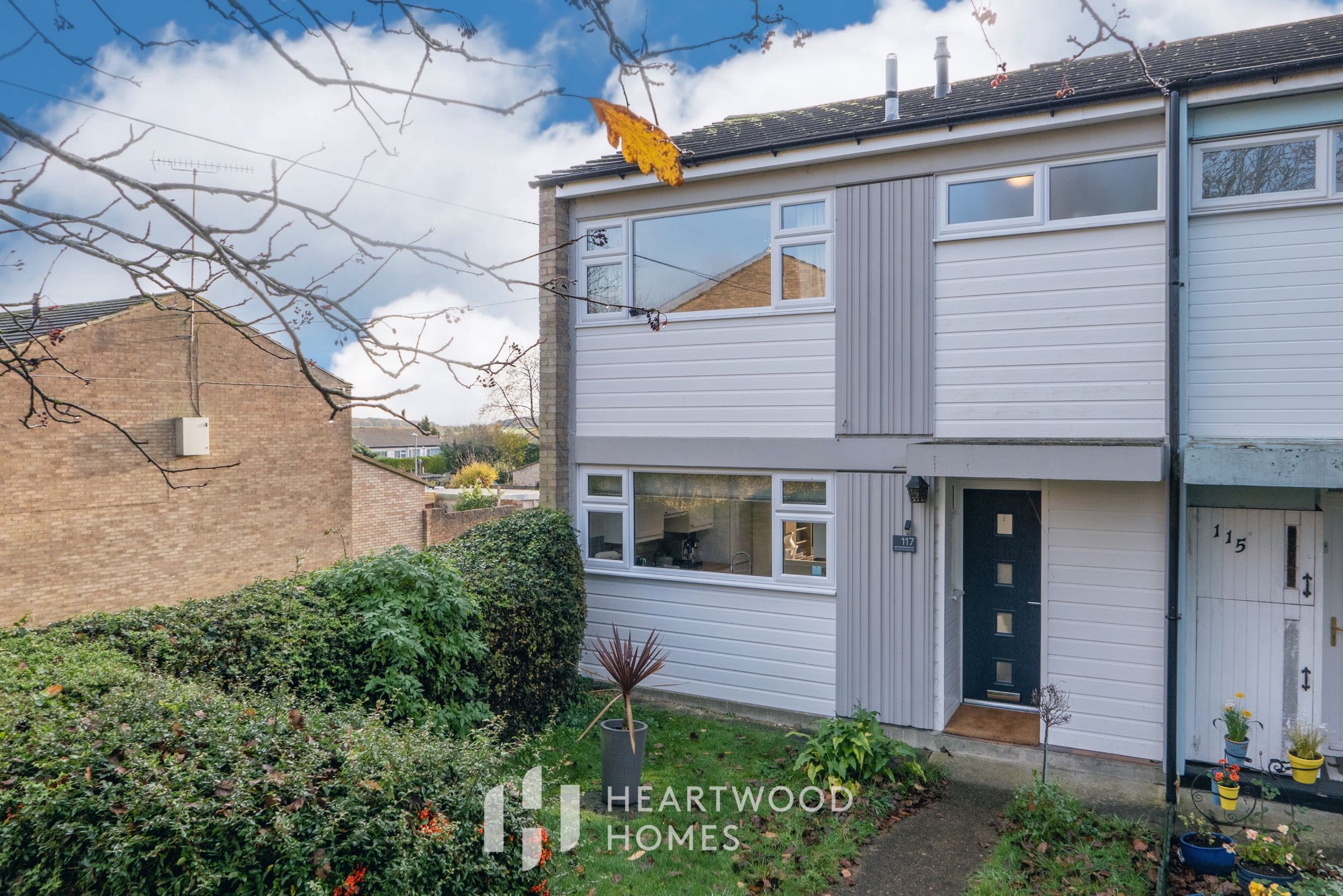 3 bed end terrace house for sale in Windmill Avenue, St. Albans AL4