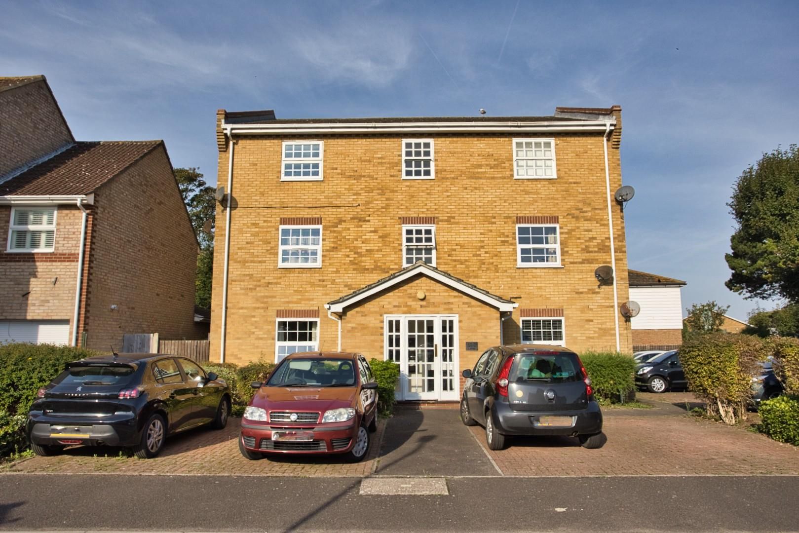 2 bed flat for sale in Drew Lane, Deal CT14 Zoopla