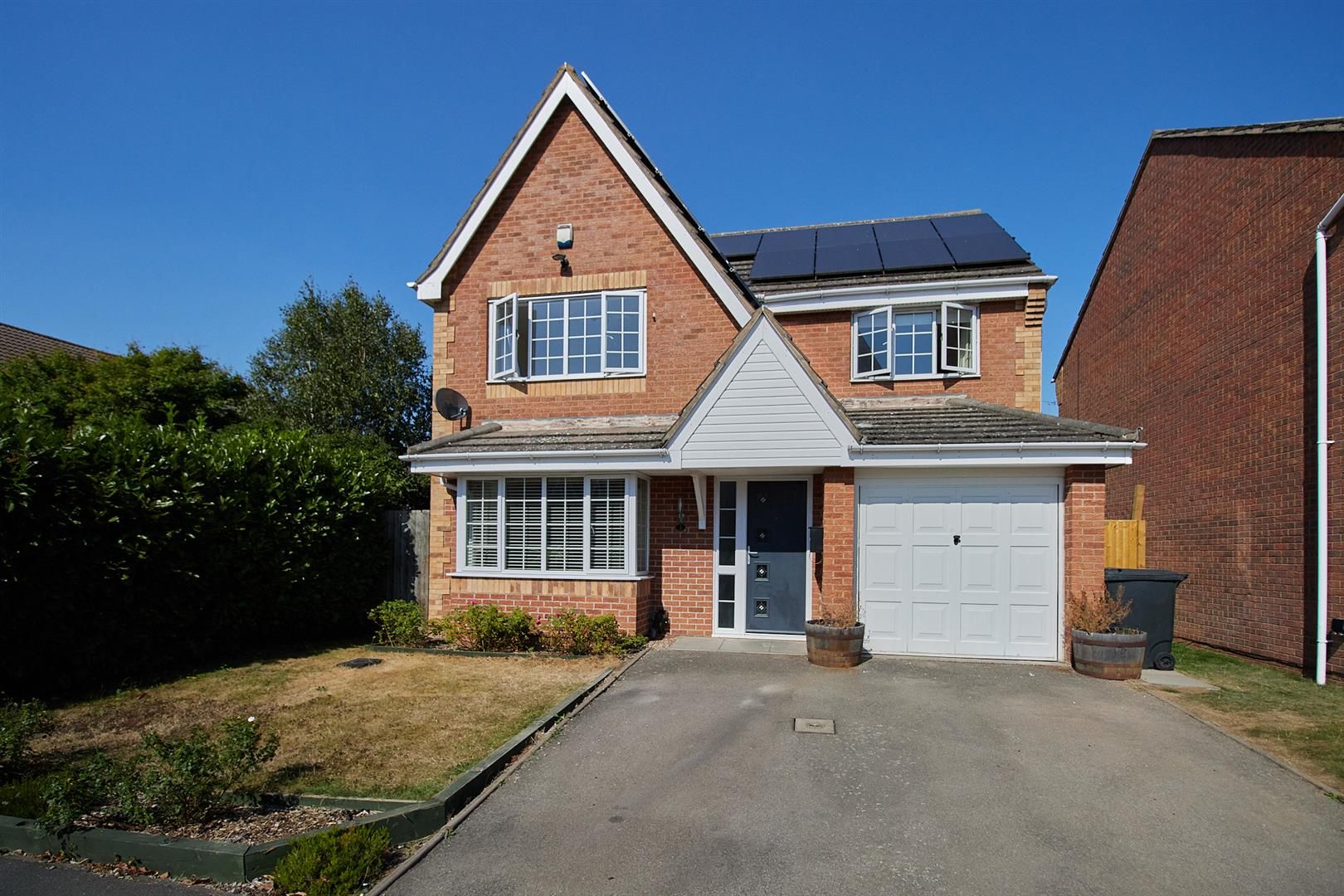 4 bed detached house for sale in Mallard Drive, Hinckley LE10 Zoopla