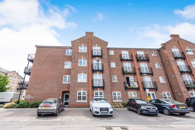 Summers House Coxhill Way Aylesbury Bucks HP21  