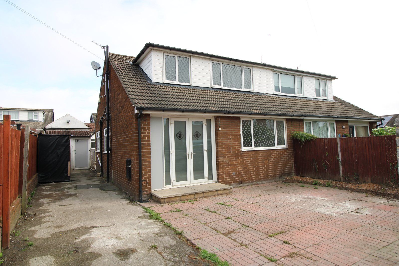 3 bed semidetached house for sale in Westfield Lane, Kippax, Leeds