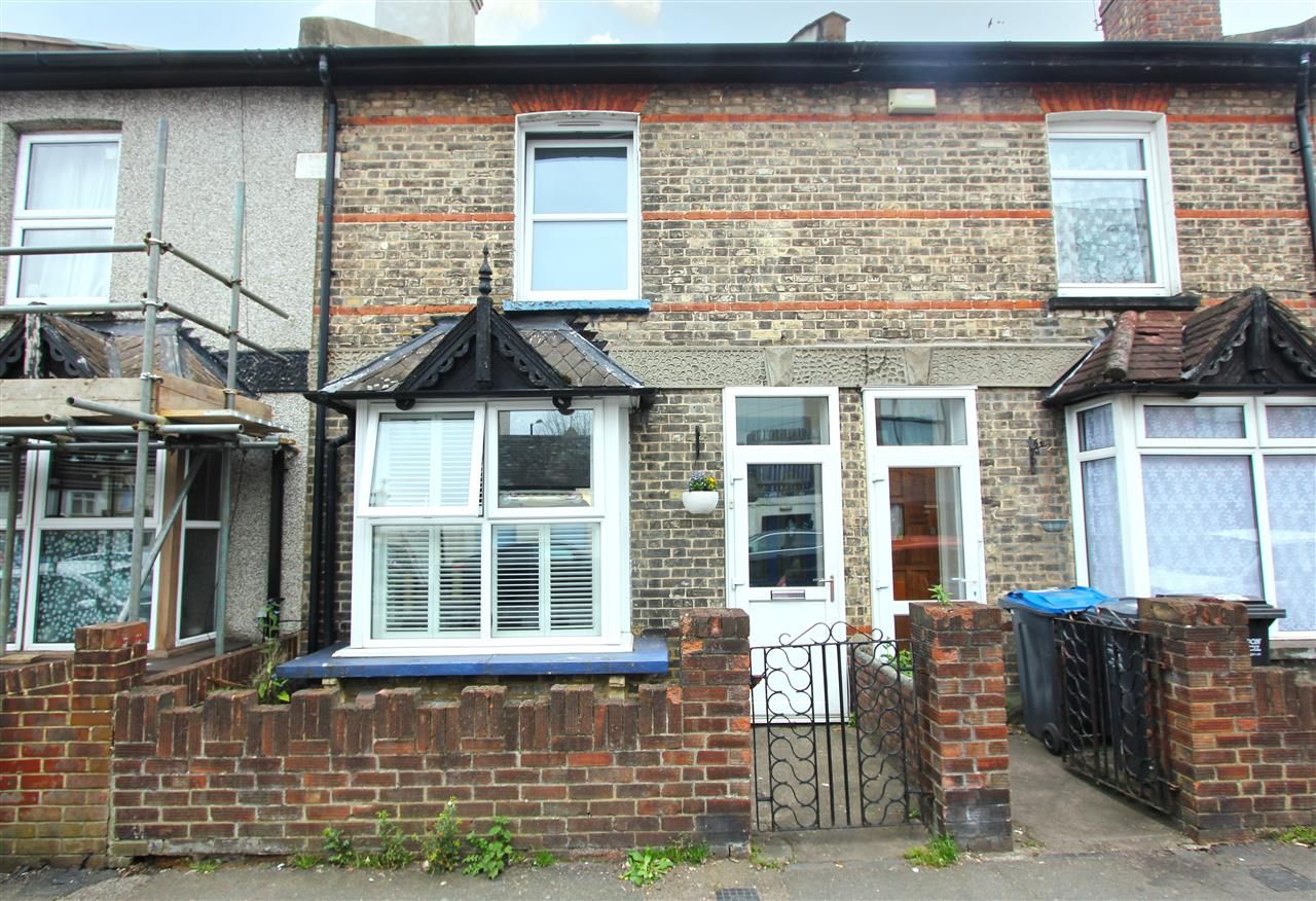 2 bed terraced house for sale in Sanderstead Road, Sanderstead, South