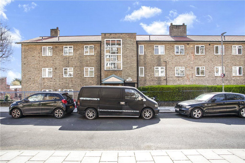 Thursley Gardens, London SW19