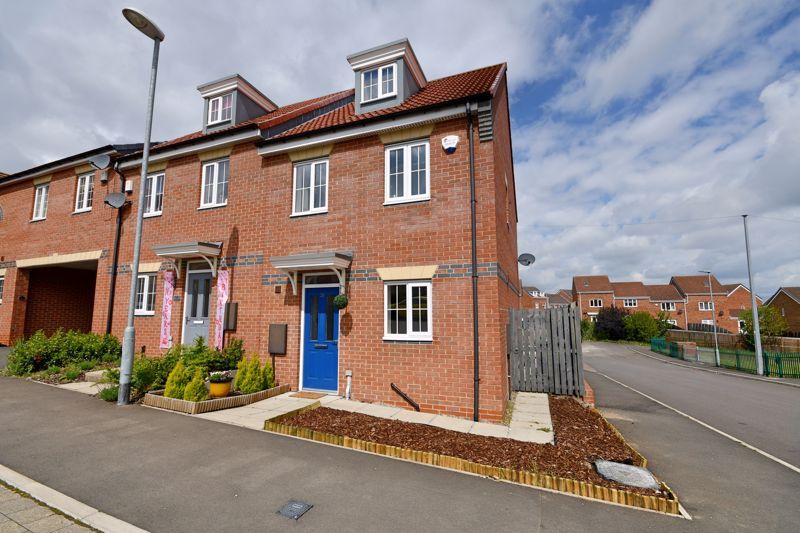 3 bed end terrace house for sale in Whitewell Road, BlaydonOnTyne
