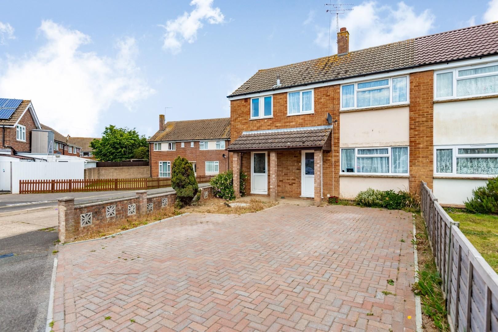 3 bed semidetached house for sale in Noakes Meadow, Ashford TN23 Zoopla
