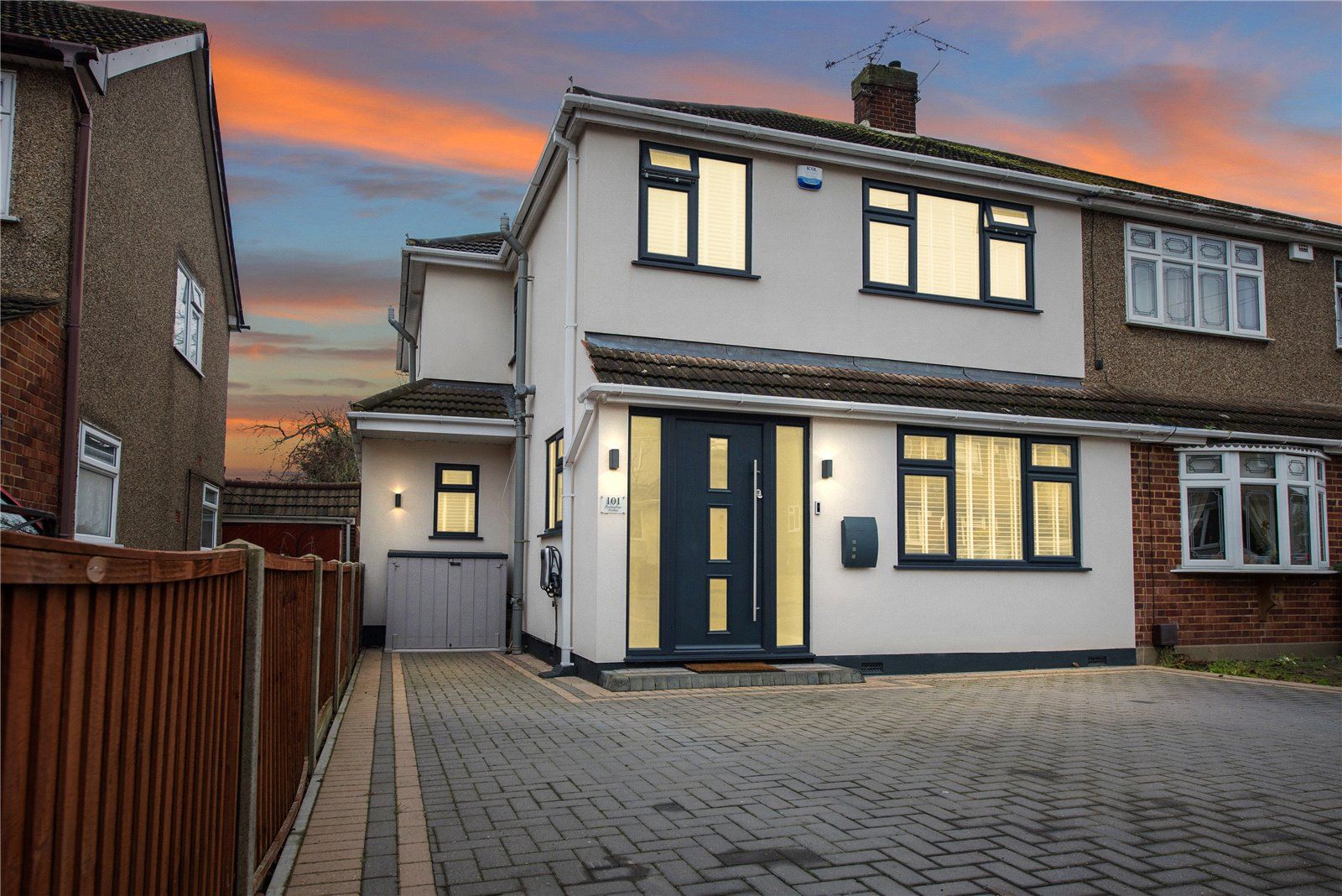 3 bed semidetached house for sale in Passingham Avenue, Billericay