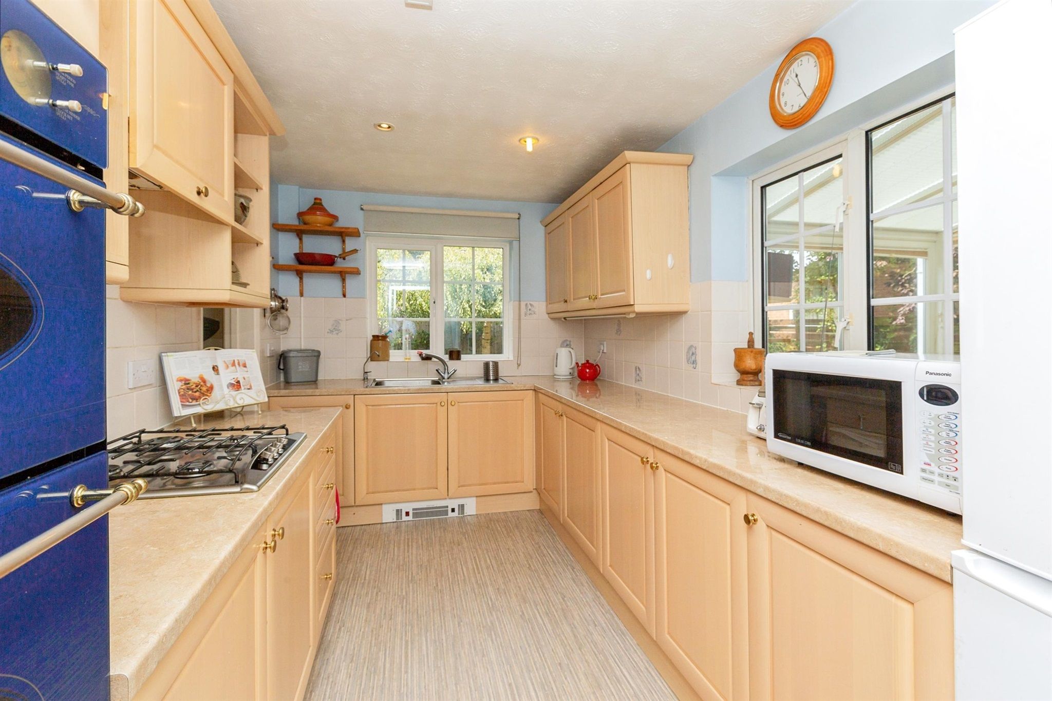 4 bed detached house for sale in Turnfurlong Row, Aylesbury HP21 Zoopla