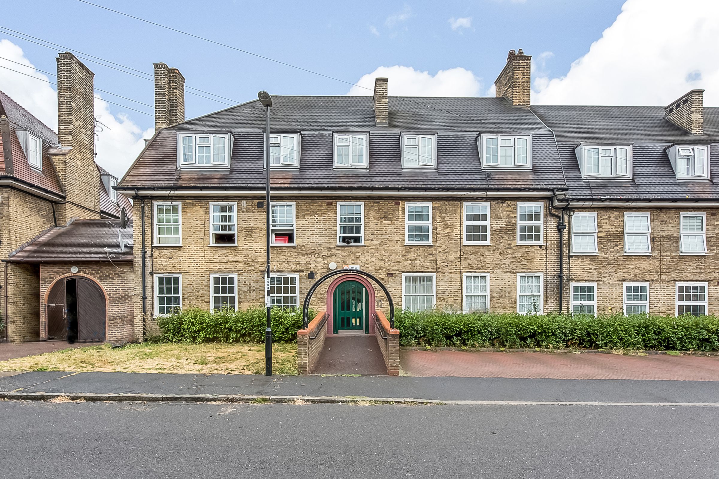 2 bed flat to rent in Gilton Road, Catford, London SE6 Zoopla