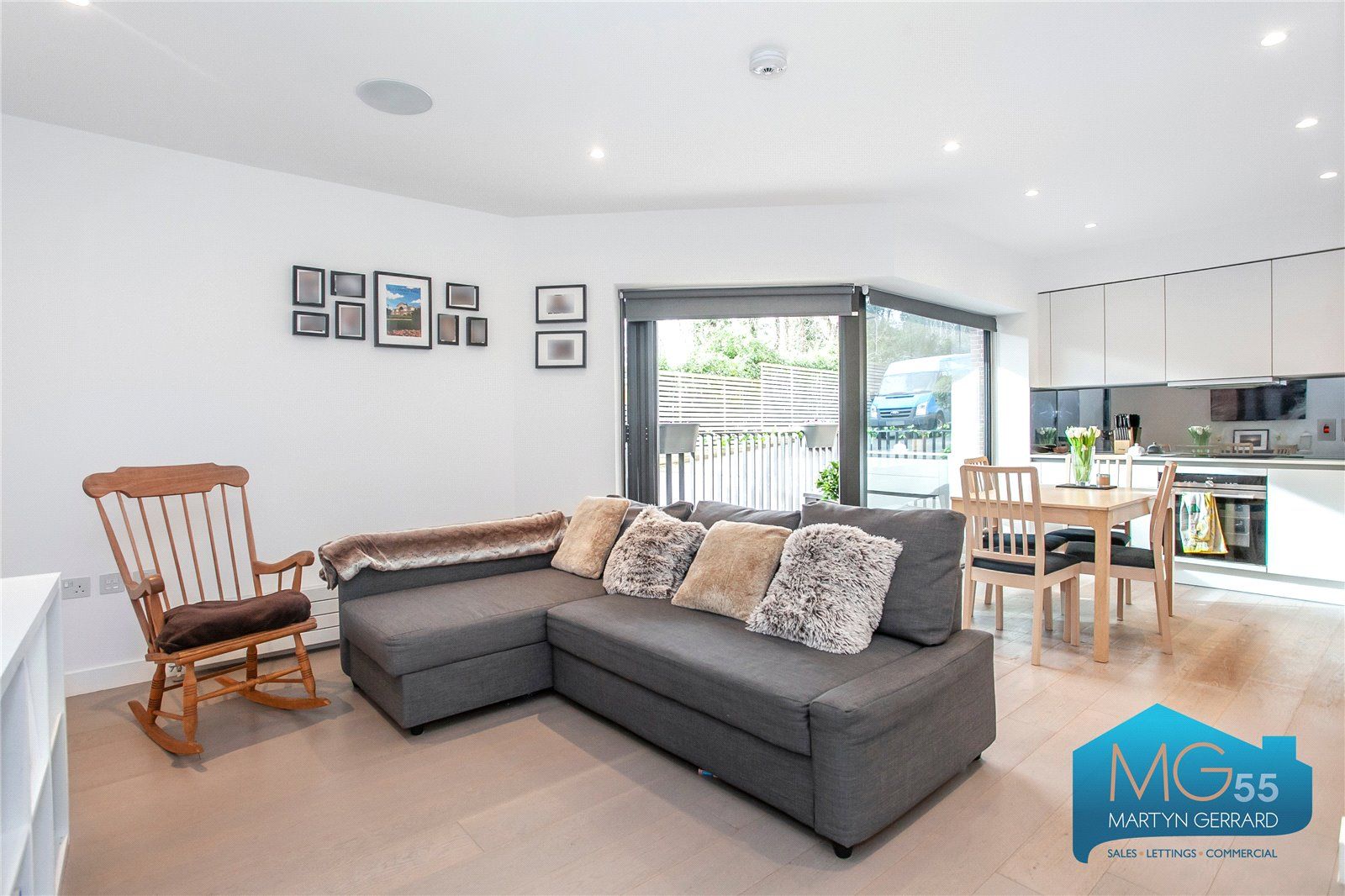 2 bed flat for sale in Pinnacle Close, Muswell Hill, London N10 Zoopla