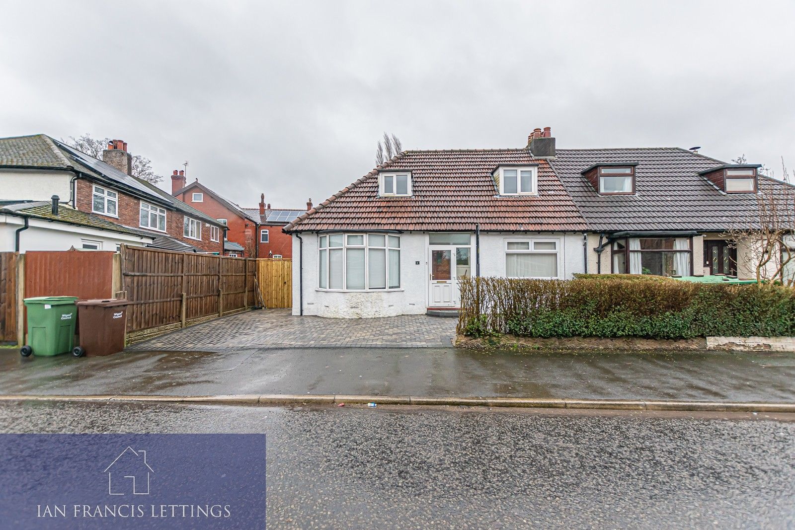 3 bed semidetached bungalow to rent in Jean Avenue, Pennington, Leigh
