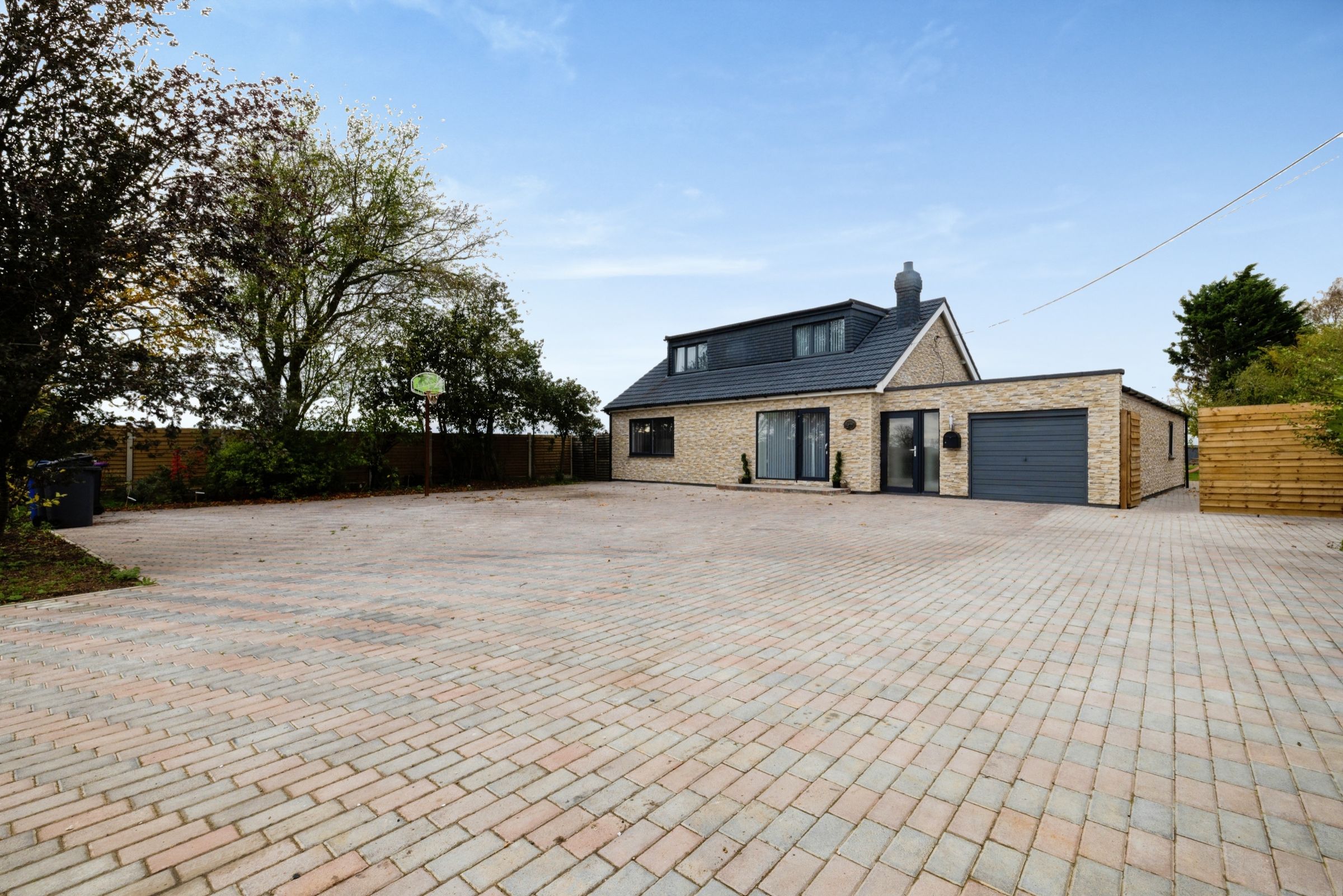 4 bed detached house for sale in School Lane, Broadholme, Lincoln LN1