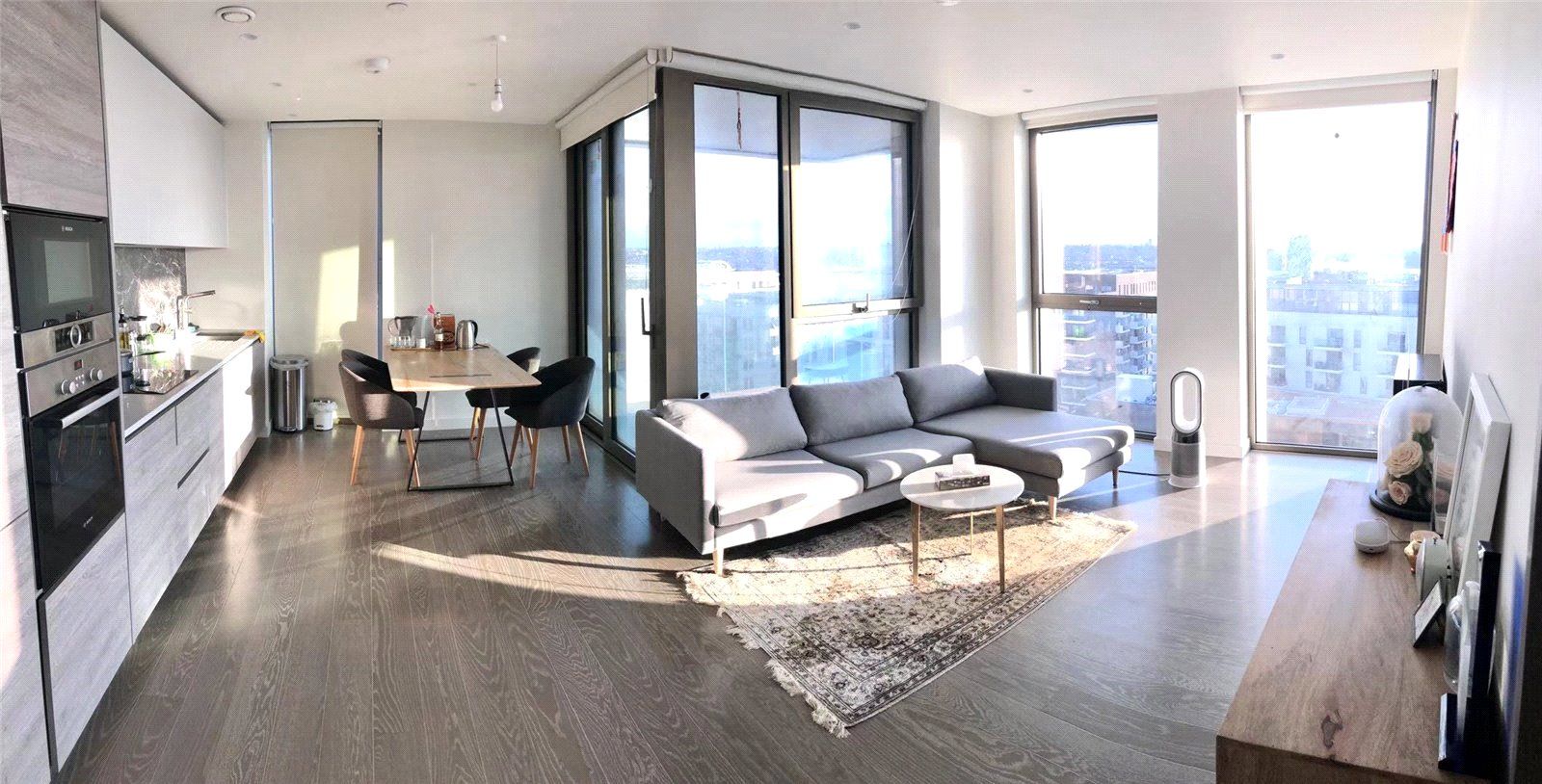 Pilot Walk, Greenwich Peninsula, London SE10  