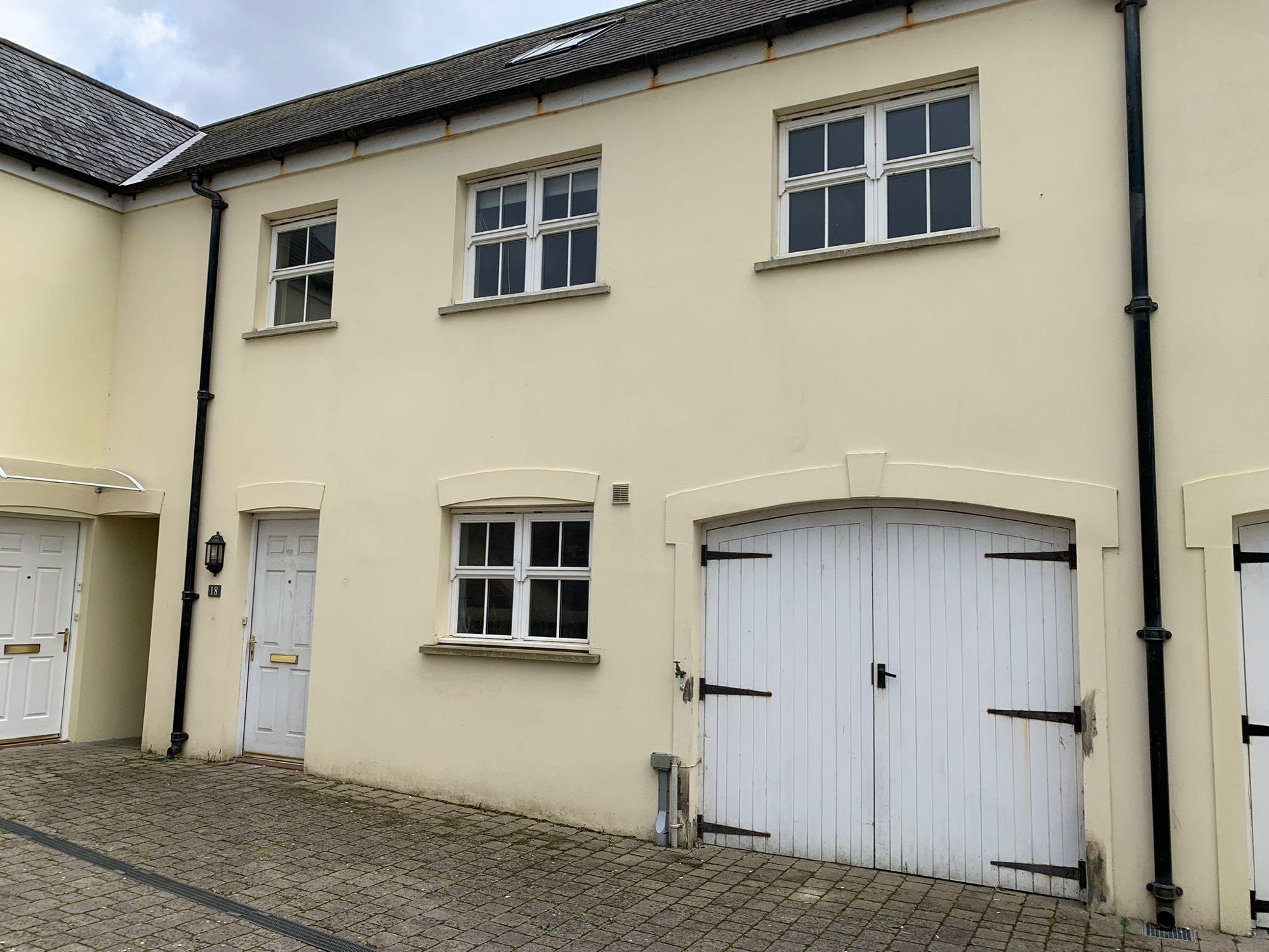 4 bed town house for sale in Commerce Mews, Market Street